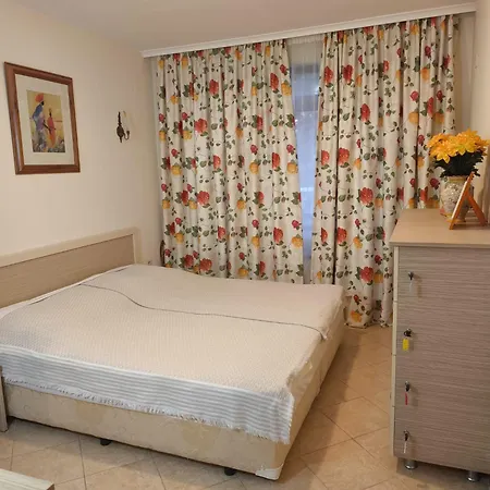 Royal Sun - Vaio - 1br With Balcony * Słoneczny Brzeg